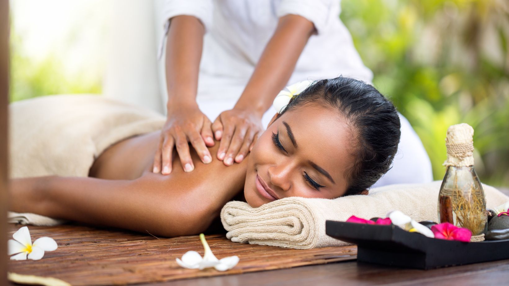 The Celebrity Spa Experience: How Massages Promote Health And Enhance Mental Well-being