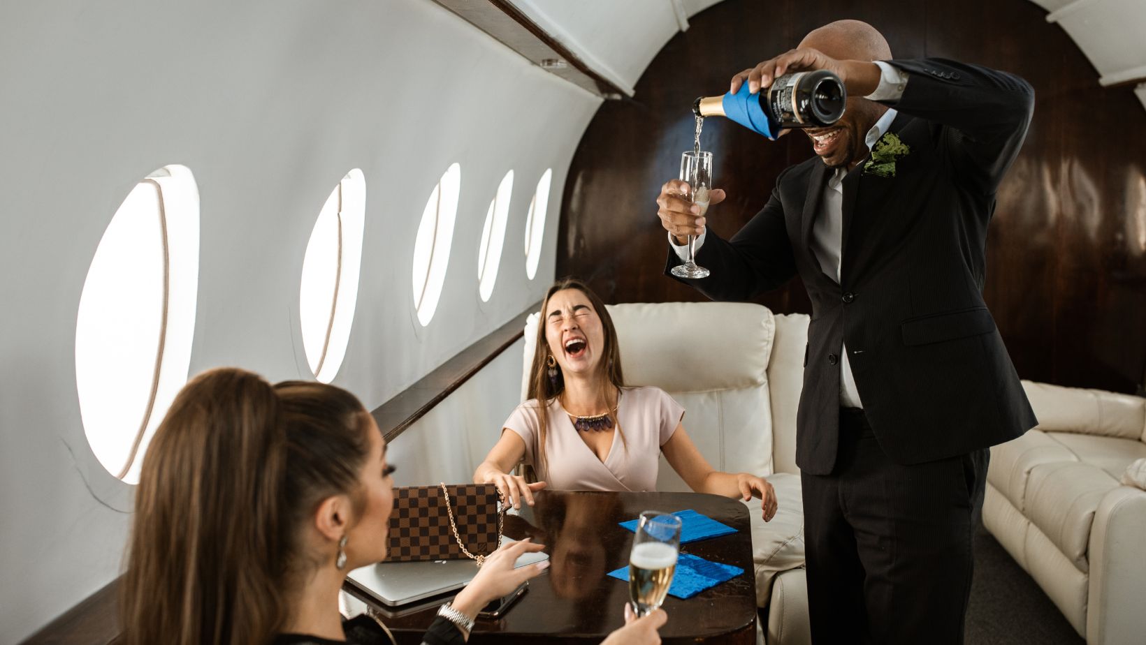 Inside the Luxury Lifestyles of Celebrities: Secret Getaways, Private Parties, and VIP Companions